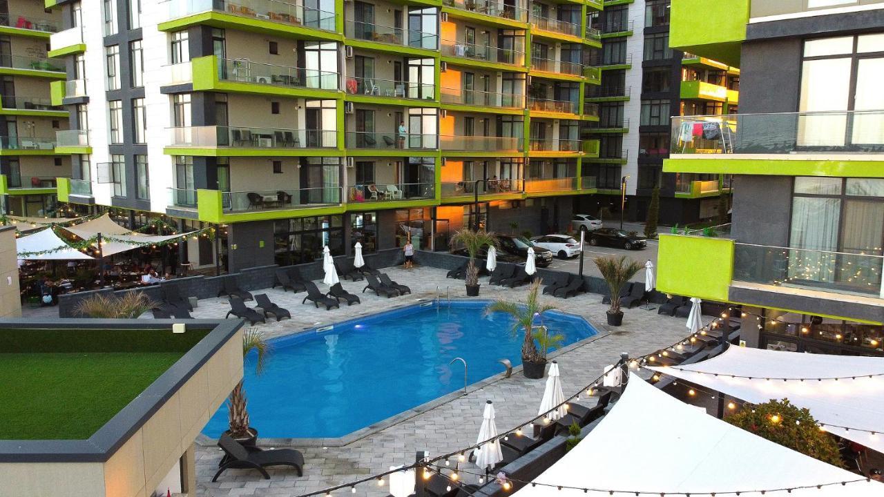 Glamour Red Apartment 22 In Spa Pool Resort Mamaia Kültér fotó