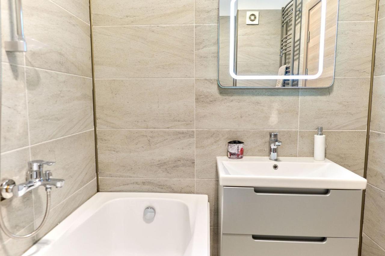 Glamour Red Apartment 22 In Spa Pool Resort Mamaia Kültér fotó