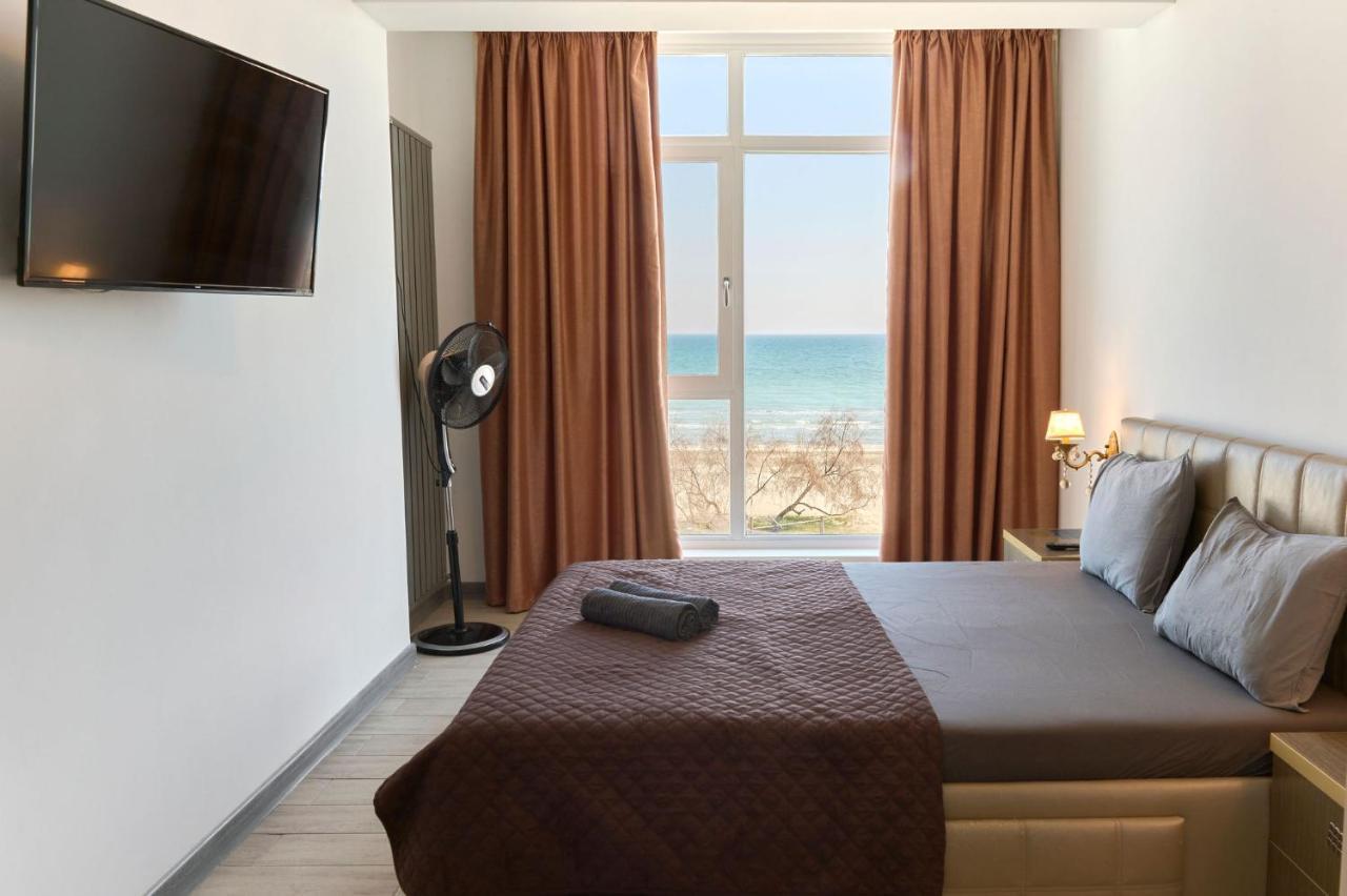 Glamour Red Apartment 22 In Spa Pool Resort Mamaia Kültér fotó