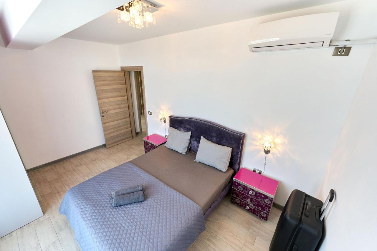 Glamour Red Apartment 22 In Spa Pool Resort Mamaia Kültér fotó
